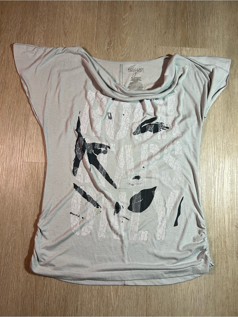 Miley Cyrus & Max Azria Light Gray Graphic Draped-Neck Tee Y2K - DAMAGED